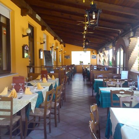 Casa Vacanza Holiday Villa Pieris Exterior foto